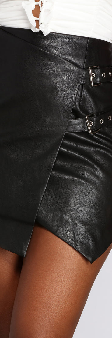Buckle Down Faux Leather Mini Skirt is a trendy pick to create 2023 festival outfits, festival dresses, outfits for concerts or raves, and complete your best party outfits!