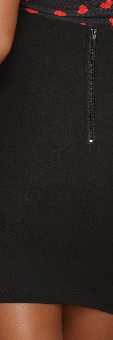 All You Need Tie Front Mini Skirt provides a stylish start to creating your best summer outfits of the season with on-trend details for 2023!