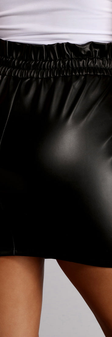 Paperbag Faux Leather Mini Skirt provides a stylish start to creating your best summer outfits of the season with on-trend details for 2023!