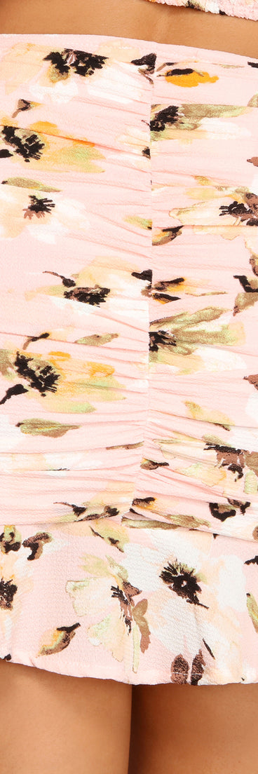 Hooked On Florals Ruffle Trim Mini Skirt provides a stylish start to creating your best summer outfits of the season with on-trend details for 2023!