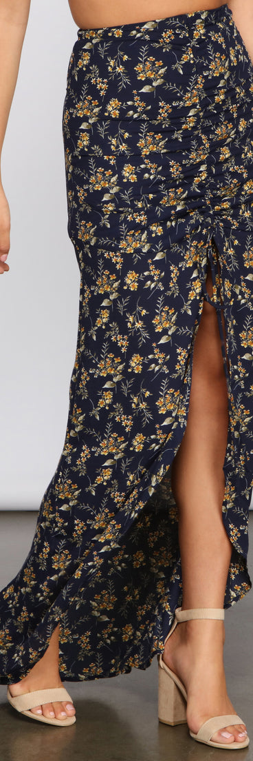 Ditsy Floral Ruffled Maxi Skirt provides a stylish start to creating your best summer outfits of the season with on-trend details for 2023!
