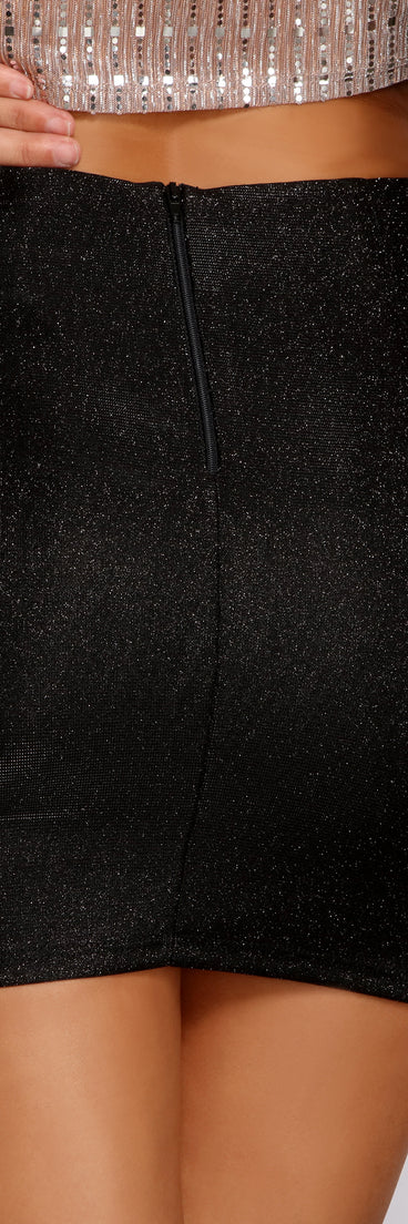 Shimmer Nights High Slit Mini Skirt provides a stylish start to creating your best summer outfits of the season with on-trend details for 2023!