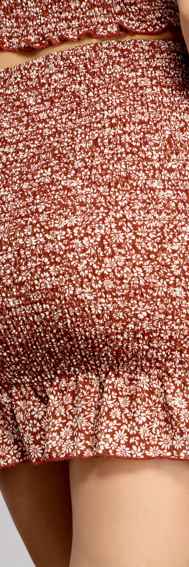 Pretty Fab Ditsy Floral Mini Skirt provides a stylish start to creating your best summer outfits of the season with on-trend details for 2023!