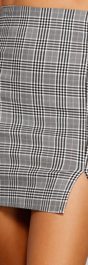 Plaid Mood High Slit Mini Skirt provides a stylish start to creating your best summer outfits of the season with on-trend details for 2023!