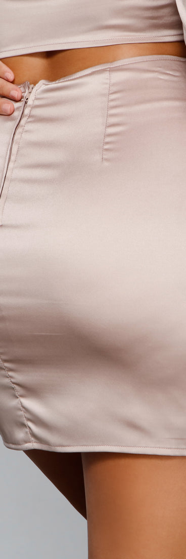 Dreamy And Chic Satin Mini Skirt provides a stylish start to creating your best summer outfits of the season with on-trend details for 2023!