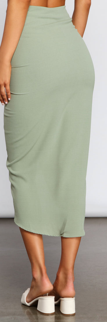 High-Rise Drama Ruched Midi Skirt provides a stylish start to creating your best summer outfits of the season with on-trend details for 2023!