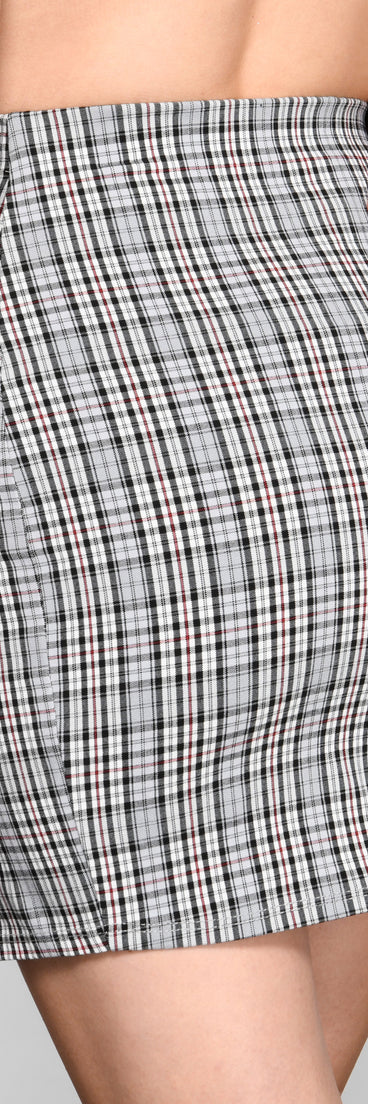 Preppy Style Plaid Mini Skirt provides a stylish start to creating your best summer outfits of the season with on-trend details for 2023!