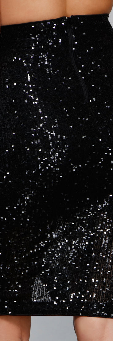 Sparkling Glamour High Waist Sequin Midi Skirt provides a stylish start to creating your best summer outfits of the season with on-trend details for 2023!