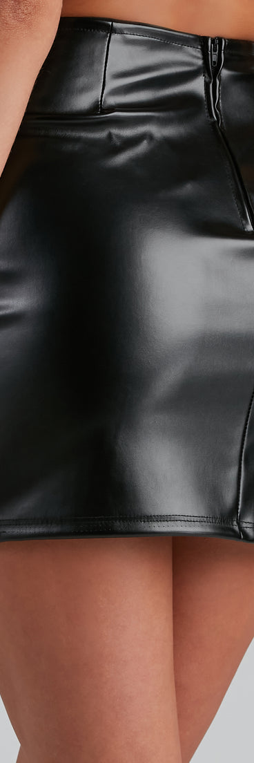 Edgy Allure PU Envelope Mini Skirt provides a stylish start to creating your best summer outfits of the season with on-trend details for 2023!