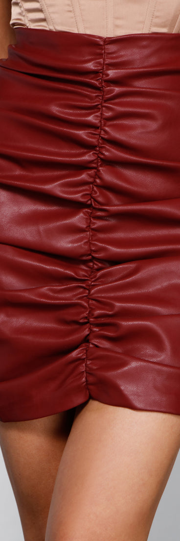 Stay Sultry Ruched Midi Skirt provides a stylish start to creating your best summer outfits of the season with on-trend details for 2023!