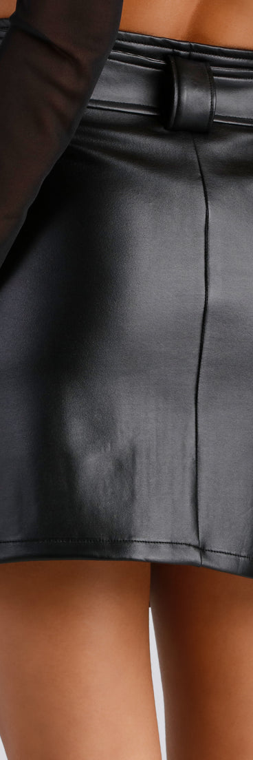 City Streets Tie Waist Mini Skirt provides a stylish start to creating your best summer outfits of the season with on-trend details for 2023!