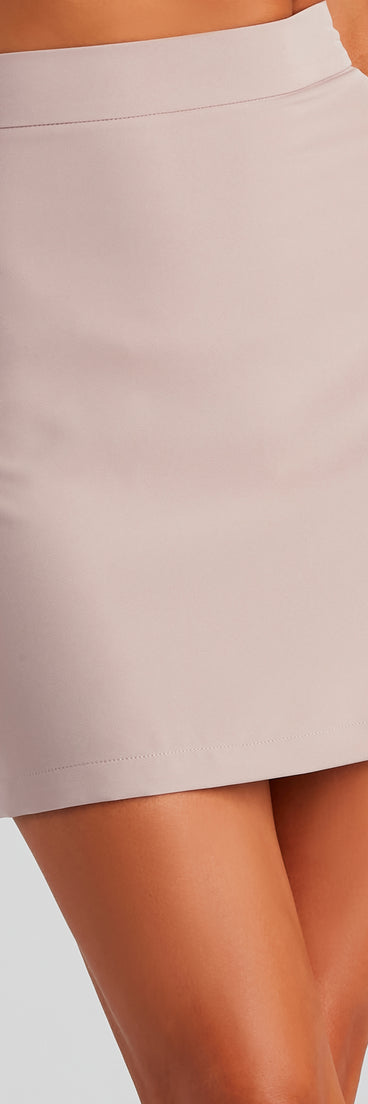 Seal The Deal Mini Skirt provides a stylish start to creating your best summer outfits of the season with on-trend details for 2023!