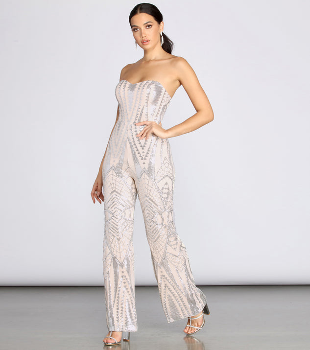 Sweetheart In Sequins Jumpsuit will help you dress the part in stylish holiday party attire, an outfit for a New Year’s Eve party, & dressy or cocktail attire for any event.