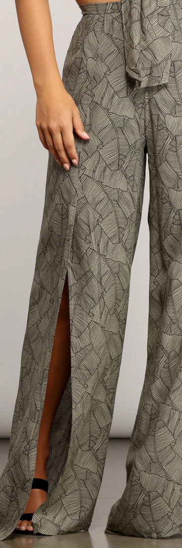 You’ll look stunning in the Leafy Greens Printed Slit Pants when paired with its matching separate to create a glam clothing set perfect for a New Year’s Eve Party Outfit or Holiday Outfit for any event!