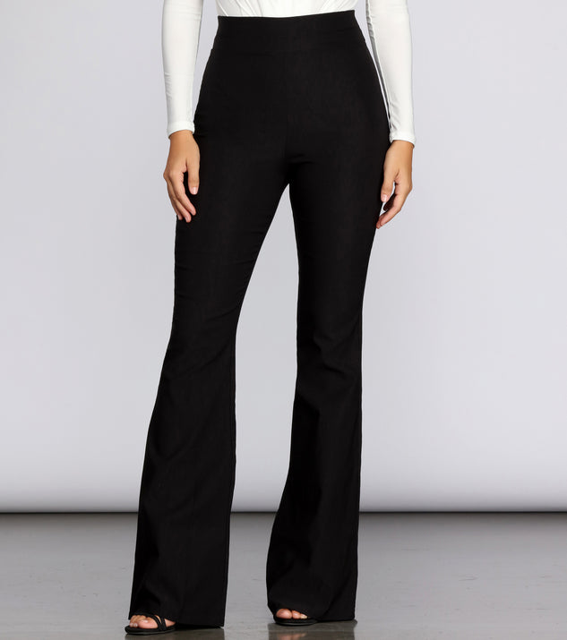 High Waist Flare Pants provides a stylish start to creating your best summer outfits of the season with on-trend details for 2023!