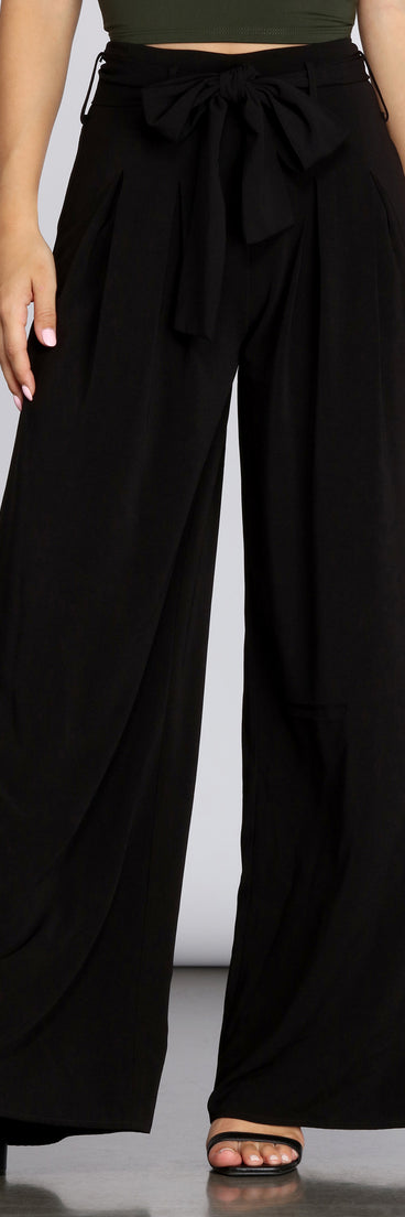 High Waist Wide Leg Trousers provides a stylish start to creating your best summer outfits of the season with on-trend details for 2023!