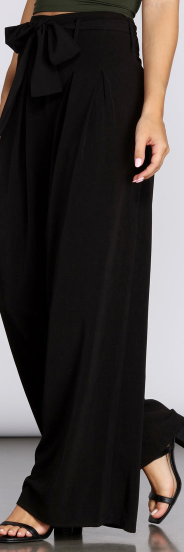 High Waist Wide Leg Trousers provides a stylish start to creating your best summer outfits of the season with on-trend details for 2023!