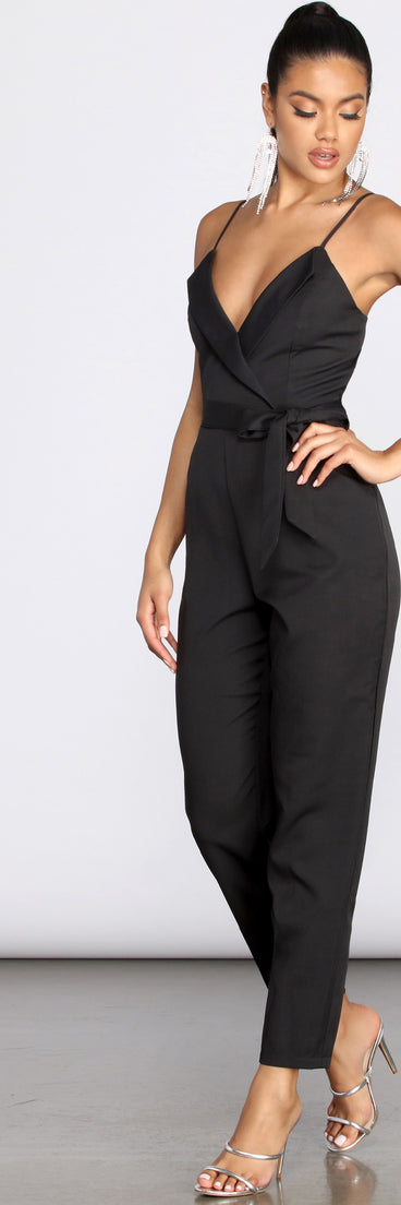 Classic Chic Tapered Jumpsuit provides a stylish start to creating your best summer outfits of the season with on-trend details for 2023!