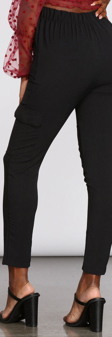 High Rise Tie Waist Tapered Pants provides a stylish start to creating your best summer outfits of the season with on-trend details for 2023!