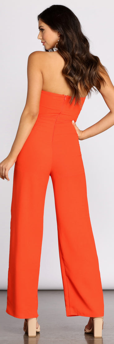 First In Class Strapless Jumpsuit provides a stylish start to creating your best summer outfits of the season with on-trend details for 2023!