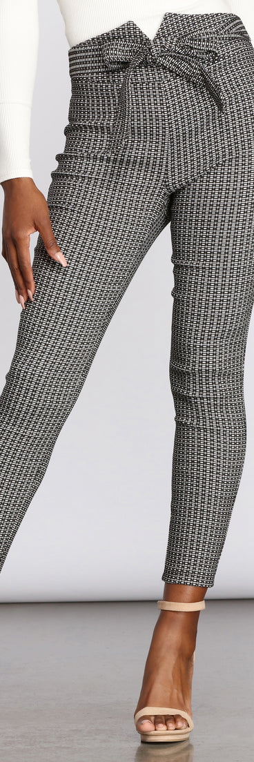 Such A Classic Tie Front Jacquard Pants provides a stylish start to creating your best summer outfits of the season with on-trend details for 2023!