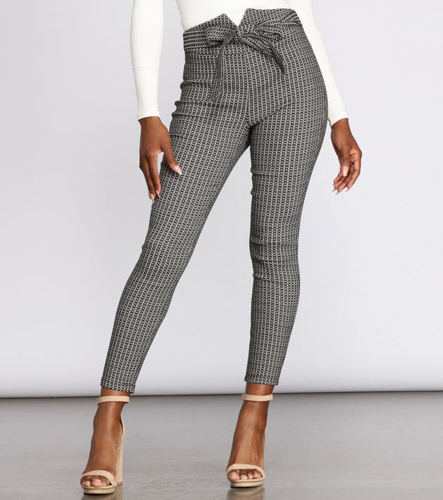 Such A Classic Tie Front Jacquard Pants & Windsor