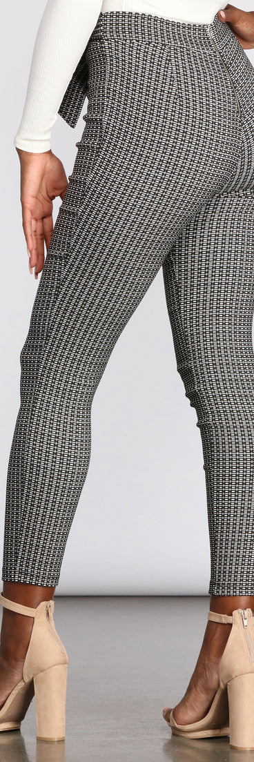 Such A Classic Tie Front Jacquard Pants provides a stylish start to creating your best summer outfits of the season with on-trend details for 2023!