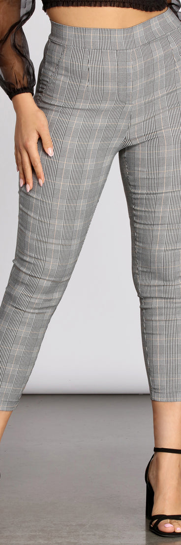 Plaid About It Mid Rise Tapered Pants provides a stylish start to creating your best summer outfits of the season with on-trend details for 2023!