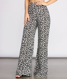 High Waist Ditsy Floral Printed Pants provides a stylish start to creating your best summer outfits of the season with on-trend details for 2023!