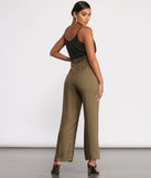 Two Tone Sleeveless V-Neck Paperbag Jumpsuit is the perfect Homecoming look pick with on-trend details to make the 2023 HOCO dance your most memorable event yet!