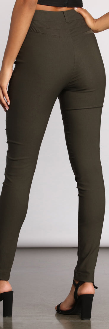 High Waist Basic Skinny Trouser Pants provides a stylish start to creating your best summer outfits of the season with on-trend details for 2023!