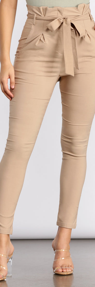 Tie Waist Skinny Paperbag Pants provides a stylish start to creating your best summer outfits of the season with on-trend details for 2023!