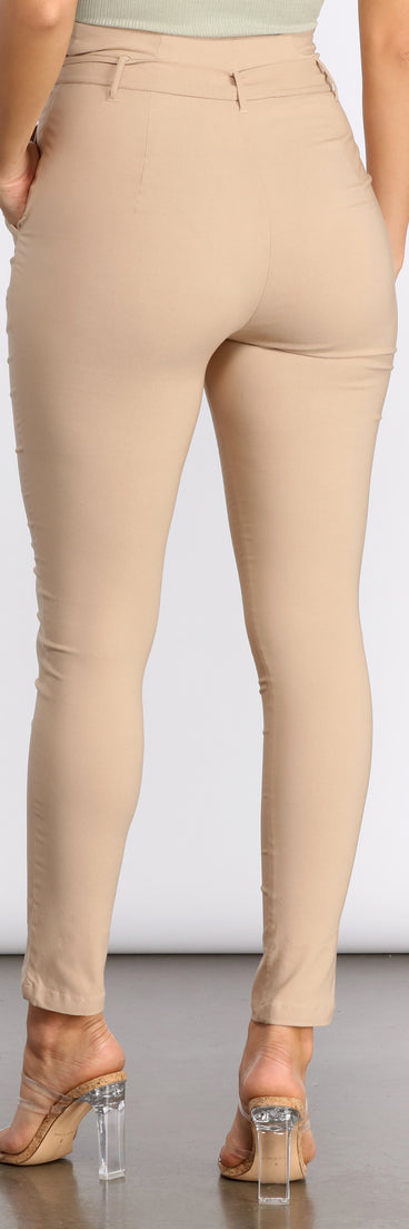 Tie Waist Skinny Paperbag Pants provides a stylish start to creating your best summer outfits of the season with on-trend details for 2023!