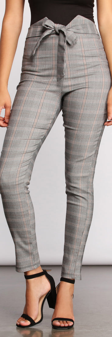 High Waist Tie Front Plaid Skinny Pants provides a stylish start to creating your best summer outfits of the season with on-trend details for 2023!