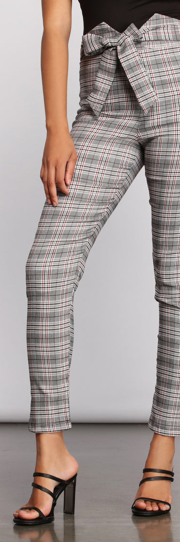 High Waist Plaid Perfection Skinny Pants provides a stylish start to creating your best summer outfits of the season with on-trend details for 2023!