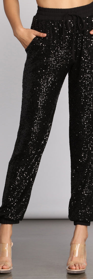 Sequin Stunner High Waist Joggers provides a stylish start to creating your best summer outfits of the season with on-trend details for 2023!