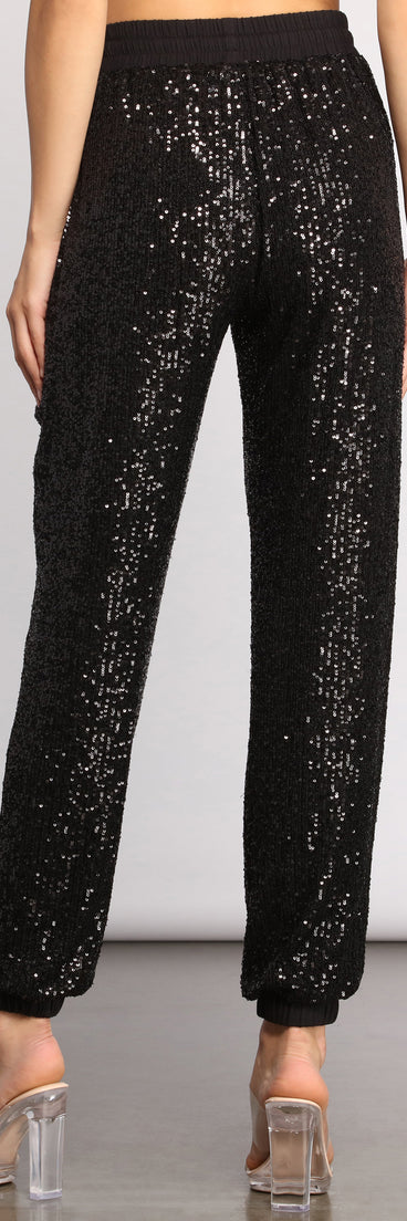 Sequin Stunner High Waist Joggers provides a stylish start to creating your best summer outfits of the season with on-trend details for 2023!
