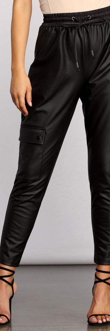 High Waist Faux Leather Cargo Pants provides a stylish start to creating your best summer outfits of the season with on-trend details for 2023!