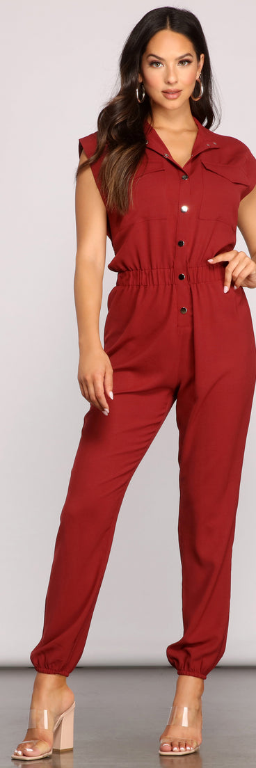 Stun And Snap Utility Jumpsuit provides a stylish start to creating your best summer outfits of the season with on-trend details for 2023!