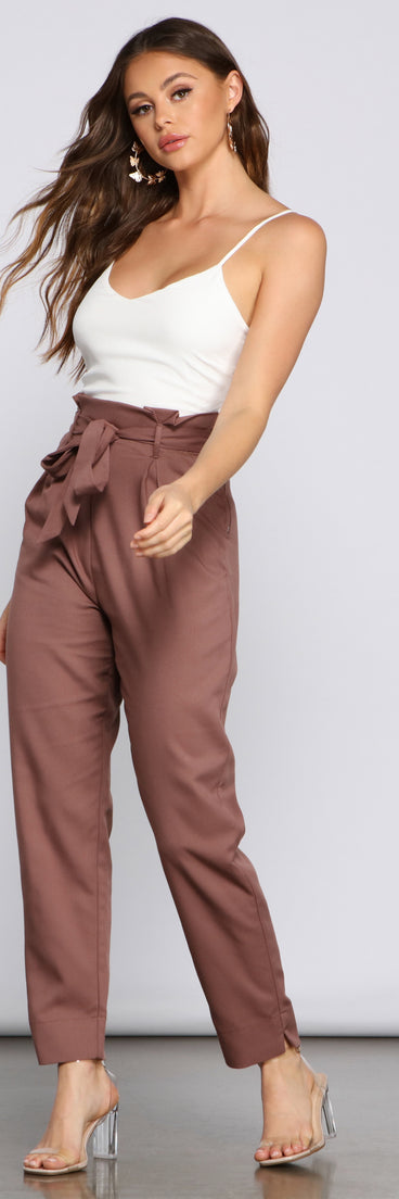 Sophisticated Style Sleeveless Jumpsuit provides a stylish start to creating your best summer outfits of the season with on-trend details for 2023!