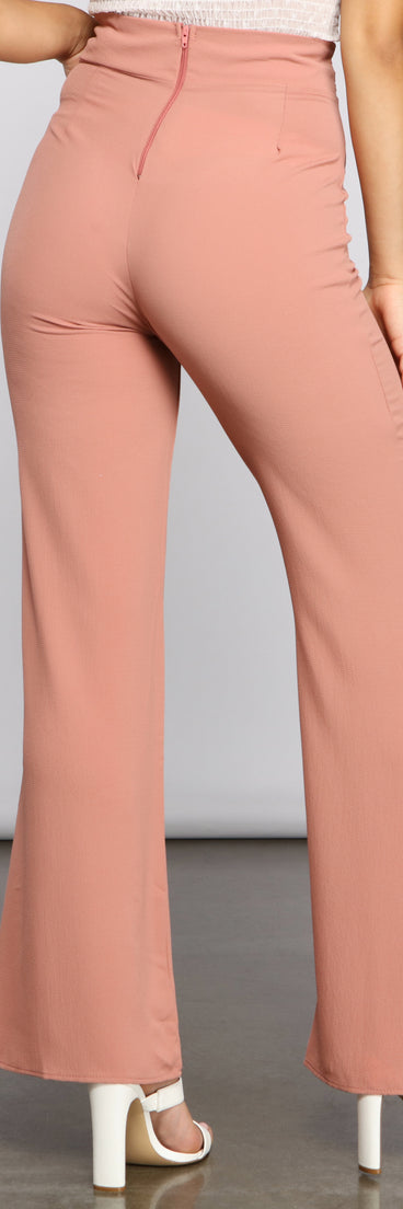 Trendy Tie-Waist Flared Pants provides a stylish start to creating your best summer outfits of the season with on-trend details for 2023!