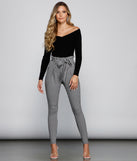 Houndstooth Paper Bag Skinny Pants provides a stylish start to creating your best summer outfits of the season with on-trend details for 2023!
