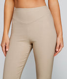 On Point High Waist Leggings provides a stylish start to creating your best summer outfits of the season with on-trend details for 2023!