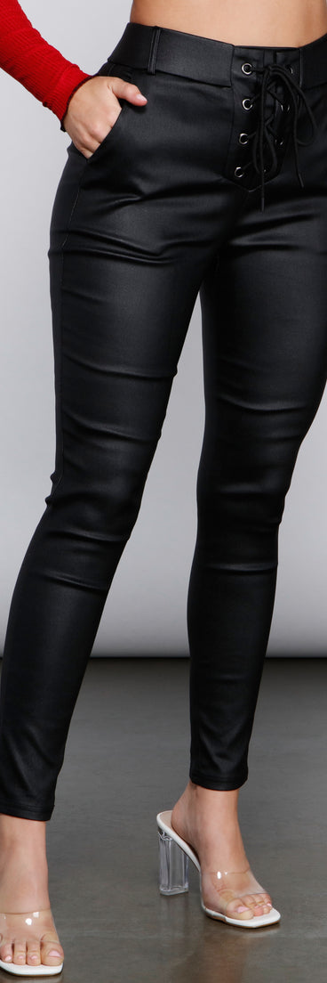 Trendy High Waist Lattice Pants provides a stylish start to creating your best summer outfits of the season with on-trend details for 2023!