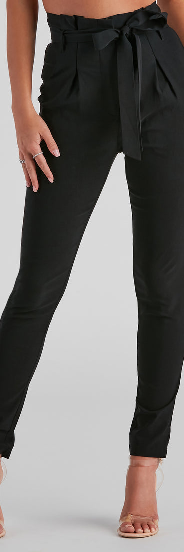 Power Moves Paper Bag Skinny Pants provides a stylish start to creating your best summer outfits of the season with on-trend details for 2023!