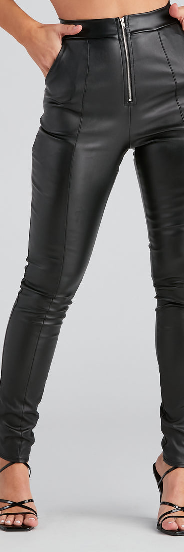 Unstoppable Zip Front Leggings provides a stylish start to creating your best summer outfits of the season with on-trend details for 2023!