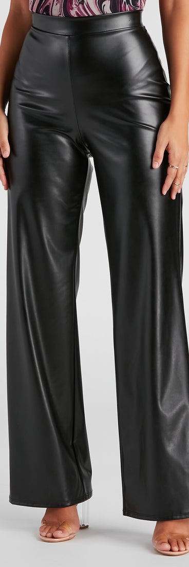 Totally Fab Faux Leather Pants provides a stylish start to creating your best summer outfits of the season with on-trend details for 2023!