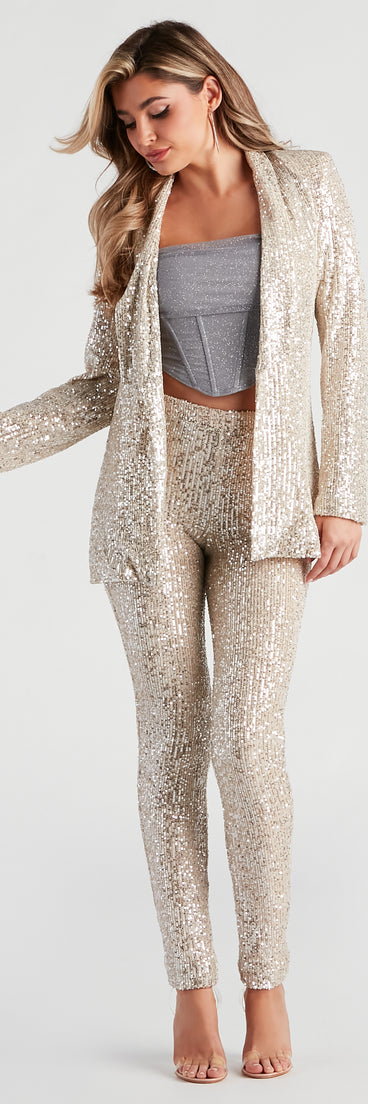 Showtime Chic Sequin Tapered Leggings provides a stylish start to creating your best summer outfits of the season with on-trend details for 2023!