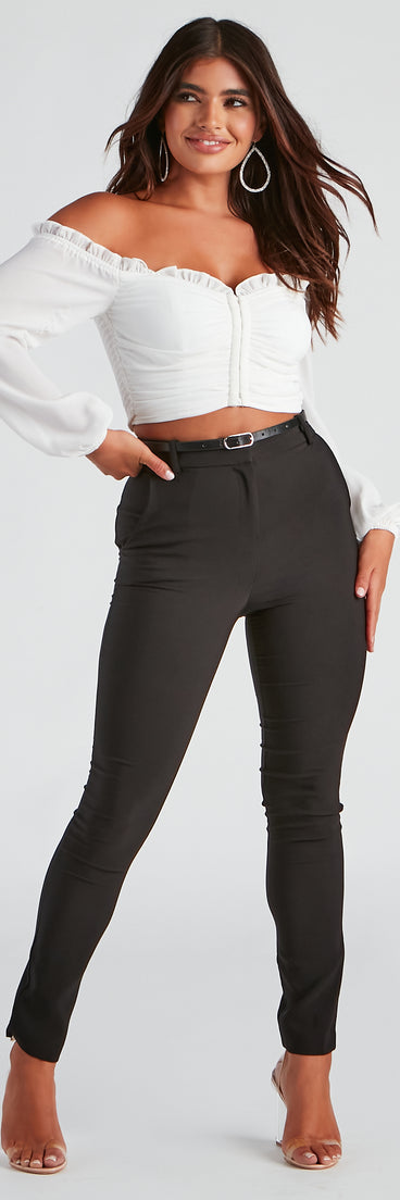 Polished And Chic Belted Pants provides a stylish start to creating your best summer outfits of the season with on-trend details for 2023!