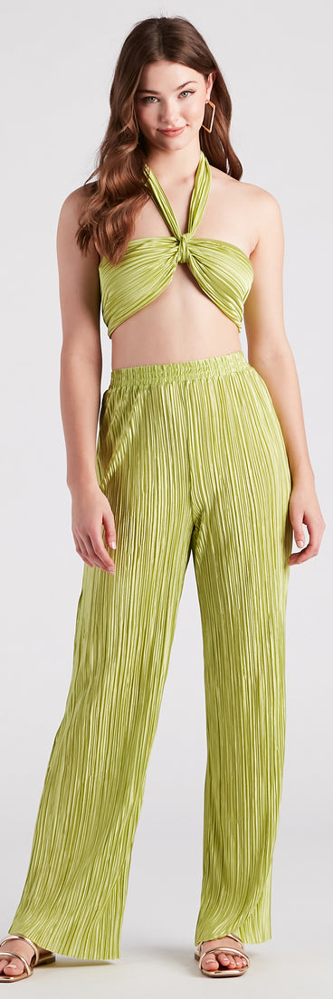 Island Guru Pleated Wide Leg Pants provides a stylish start to creating your best summer outfits of the season with on-trend details for 2023!